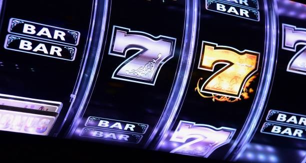 sinar567 platform interface showing live blackjack table, slot games, and Liga 1 betting on mobile